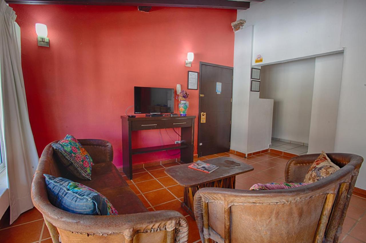 La Iguana Vallarta Lgbt Adults Only - Romantic Zone - Party Clubbing Street Πουέρτο Βαγιάρτα Εξωτερικό φωτογραφία