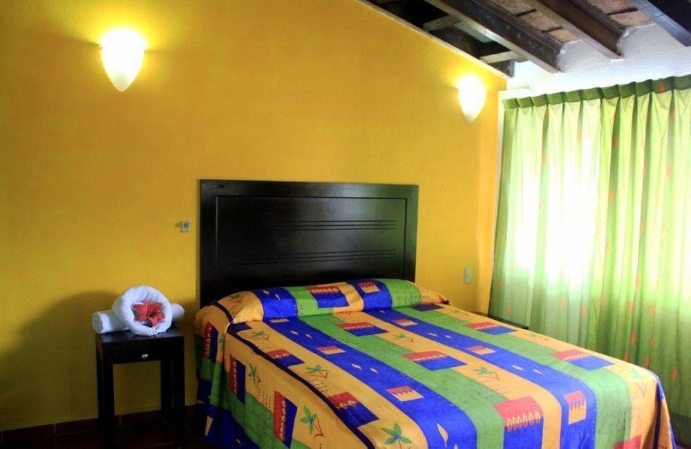 La Iguana Vallarta Lgbt Adults Only - Romantic Zone - Party Clubbing Street Πουέρτο Βαγιάρτα Εξωτερικό φωτογραφία