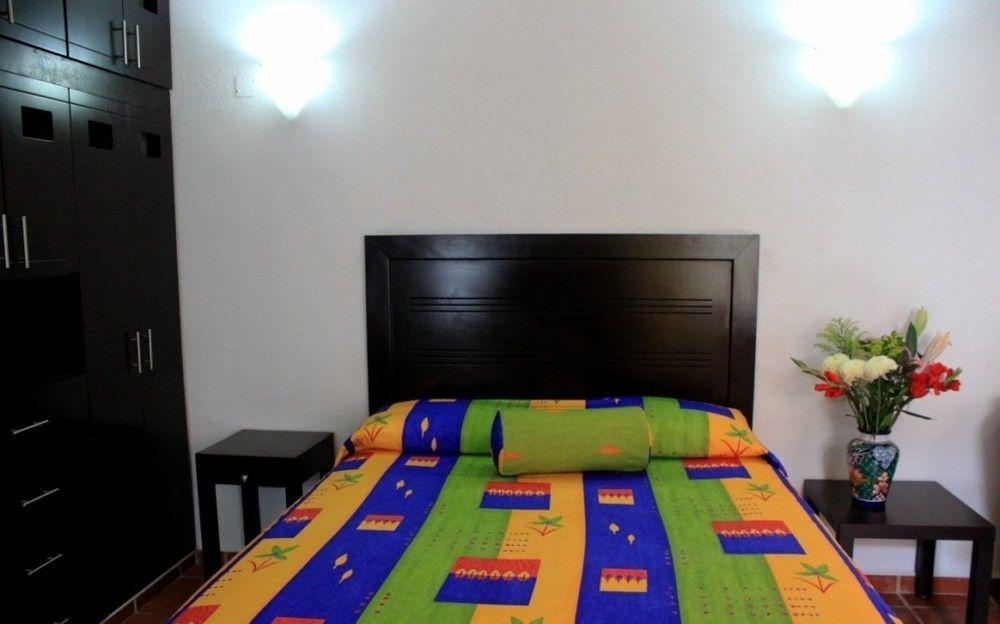 La Iguana Vallarta Lgbt Adults Only - Romantic Zone - Party Clubbing Street Πουέρτο Βαγιάρτα Εξωτερικό φωτογραφία
